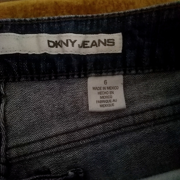 DKNY Jeans - Picture 2 of 5